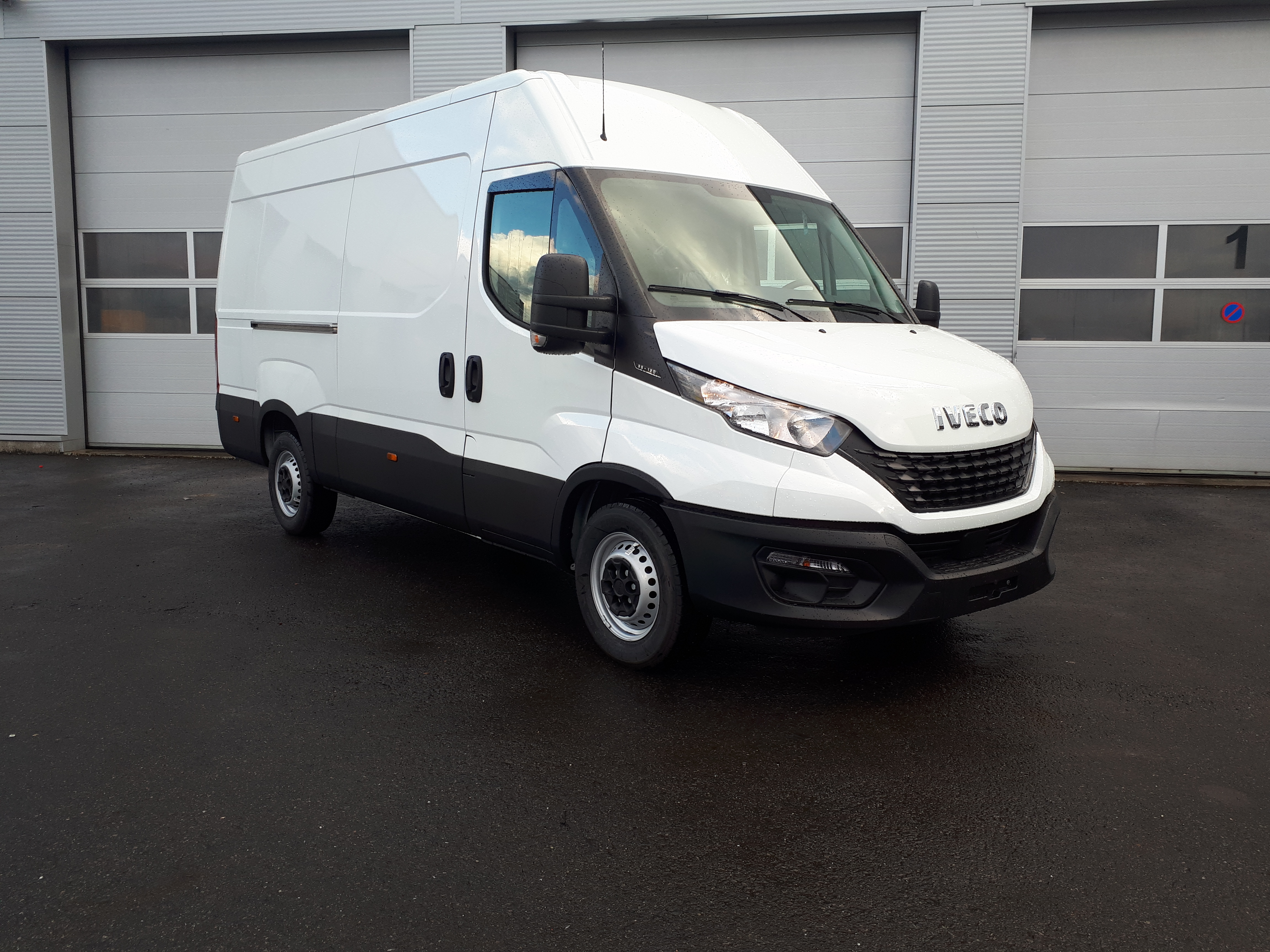 IVECO Daily MY21 35S12 V - Demo?width=462